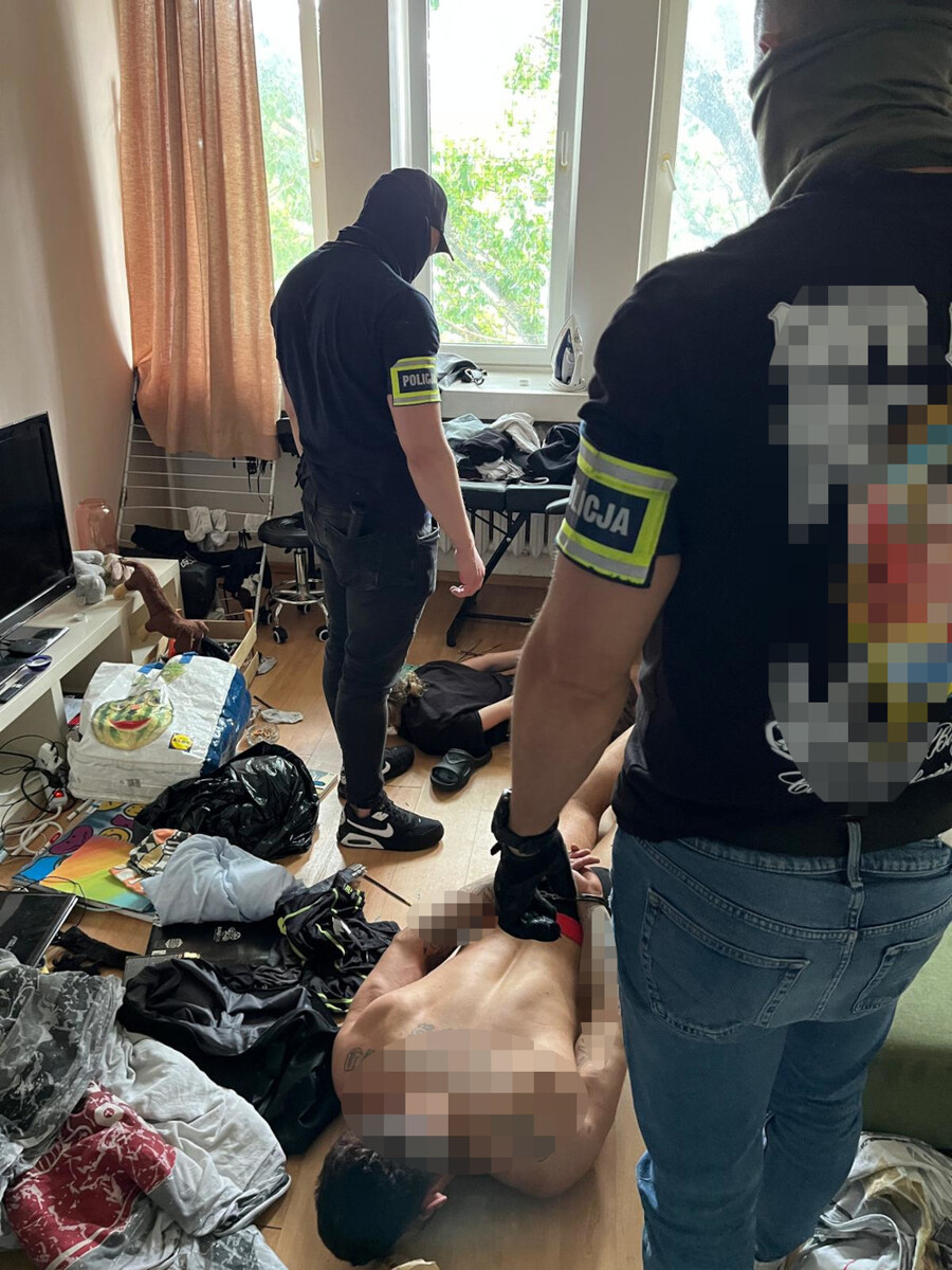 Odpowiedzą za rozbój w salonie gier
